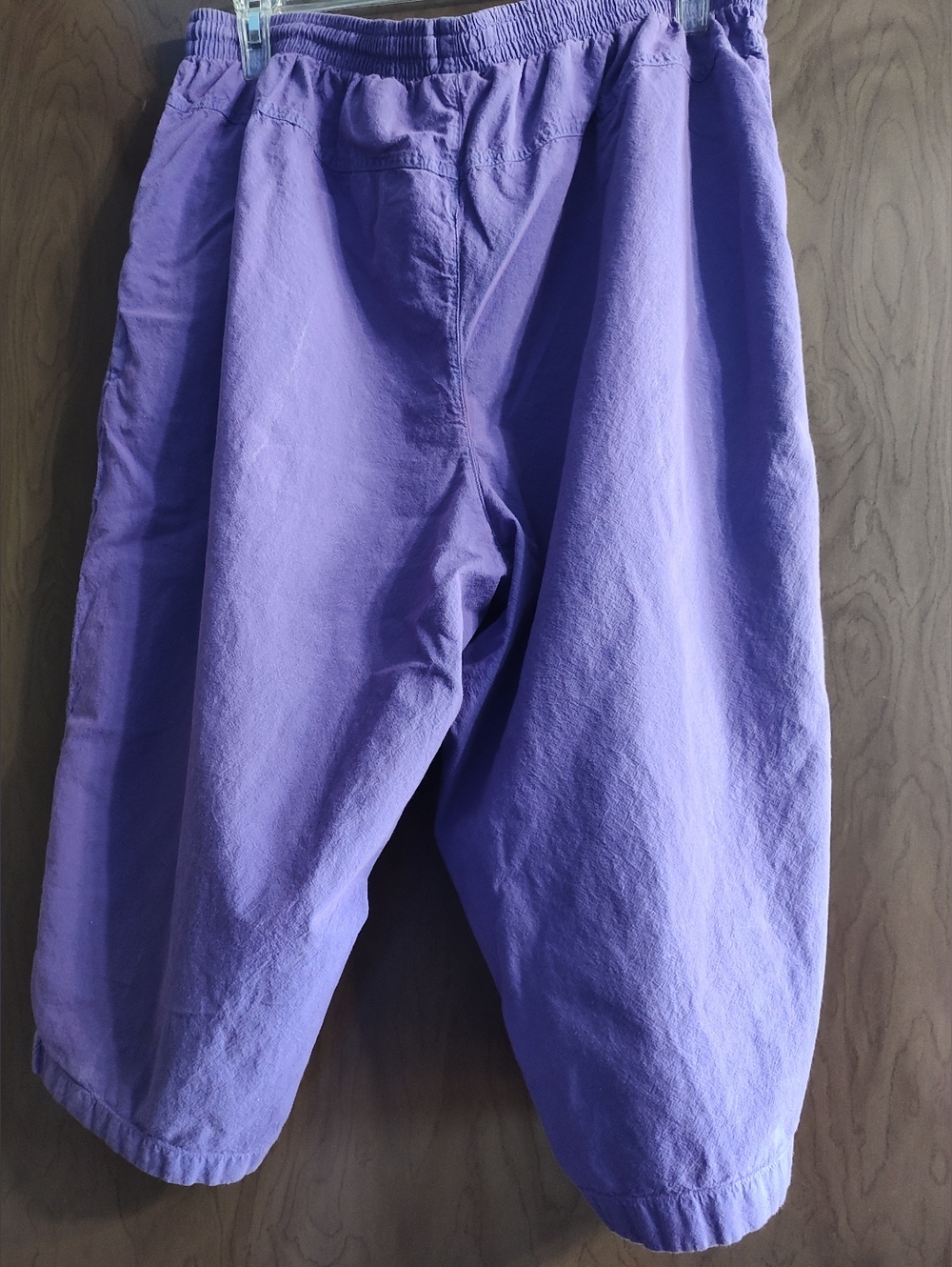 Bobbie Brooks Woman Capri's. Size 18W/20W. Elastic Waist. 18" Inseam. - Picture 2 of 8